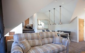 Lochiel Villa Guest House